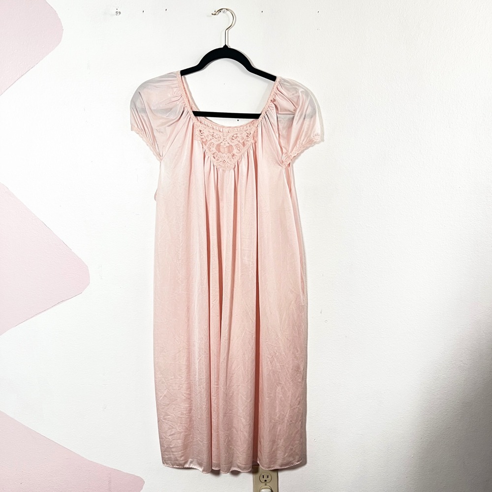 Vintage Lorraine Nightgown Sz Large Pink Nylon Lace Trim Cottagecore Tradwife